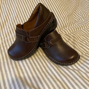 B.o.c Clogs size 9